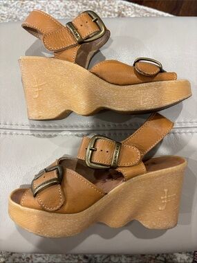 Famolare Women’s Double Vision in Honey Caramel